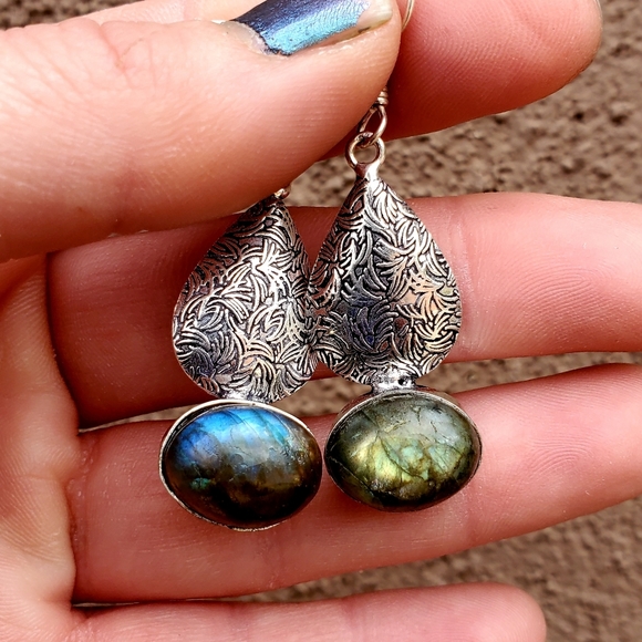 New Labradorite Silver Earrings. - Picture 13 of 13